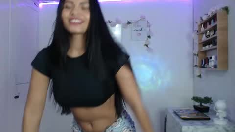 Snapshot of seleena__ chatting on September 16, 6:10 am seleena__ online show from September 16, 6:10 am