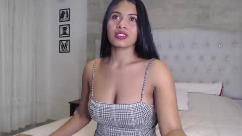Snapshot of seleena__ chatting on January 21, 3:59 am seleena__ online show from January 21, 3:59 am