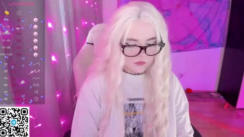 Selena  online show from April 25, 11:46 am