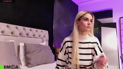 Selena online show from February 3, 6:00 am