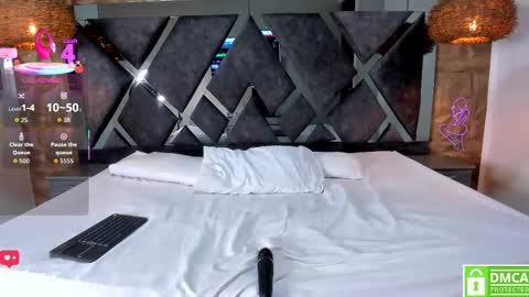 selene__lopez_ online show from November 18, 9:16 pm