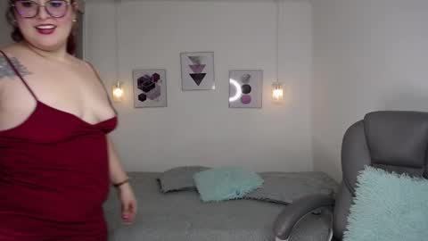 selene_rouse_ online show from April 21, 1:42 am