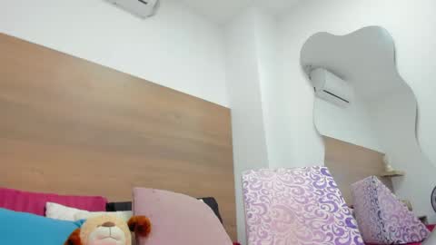 selene online show from April 21, 7:10 pm