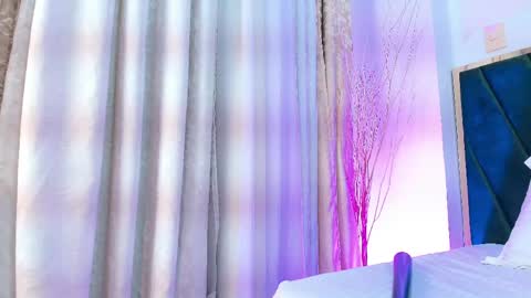 Selene Lujan online show from April 28, 2:27 am