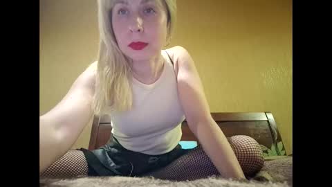 SelinaLovqx online show from April 4, 4:17 pm