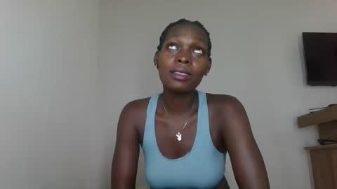 Snapshot of sellinprinces chatting on October 1, 9:42 pm sellinprinces online show from October 1, 9:42 pm