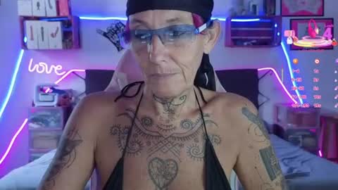 Selvaggia Del Caribe online show from July 22, 4:52 pm