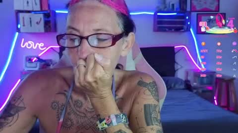Selvaggia Del Caribe online show from June 29, 5:23 pm