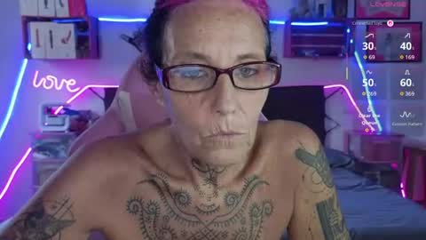 Selvaggia Del Caribe online show from July 9, 6:54 pm