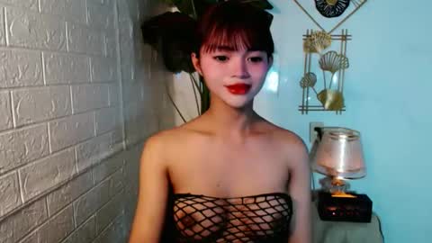 sensational_yeng online show from May 2, 8:12 pm