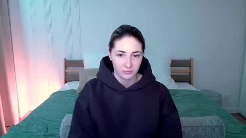 sensitiveheartt online show from April 22, 8:06 pm