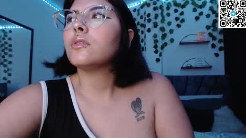 Snapshot of sensual_flame chatting on December 30, 1:04 am Camille and sophie online show from December 30, 1:04 am