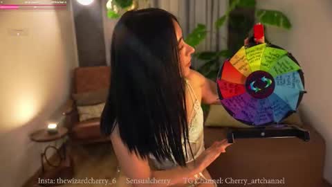 Maria- OF sensual bee online show from March 13, 12:23 am