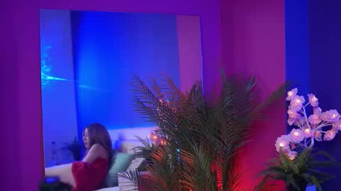  Serena  online show from March 8, 2:04 am