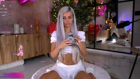 Snapshot of serene_sophiex chatting on October 10, 9:20 pm Serene Sophiex online show from October 10, 9:20 pm