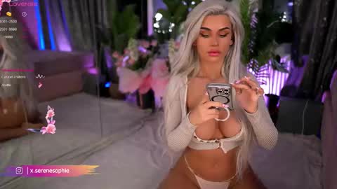 Snapshot of serene_sophiex chatting on March 2, 8:57 pm Serene Sophiex online show from March 2, 8:57 pm
