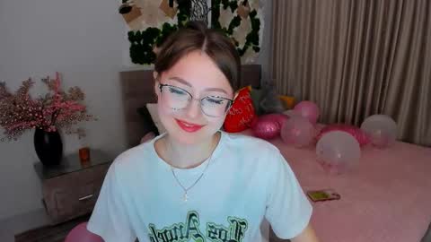 Snapshot of sereneflame chatting on February 25, 4:57 pm Ophelia online show from February 25, 4:57 pm