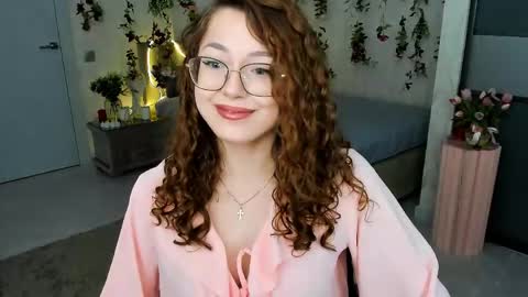 Ophelia online show from April 26, 7:22 pm