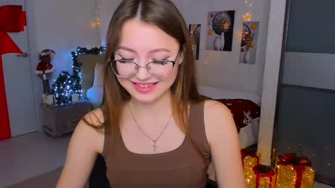 Snapshot of sereneflame chatting on December 21, 10:17 am Ophelia online show from December 21, 10:17 am