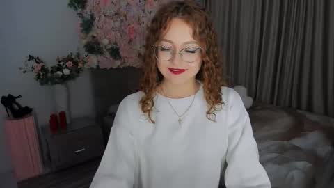 Snapshot of sereneflame chatting on September 13, 5:54 pm Ophelia online show from September 13, 5:54 pm
