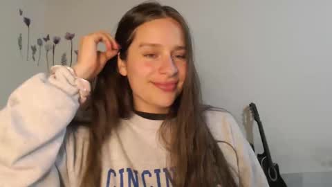 serenity_crystal online show from November 1, 12:37 am