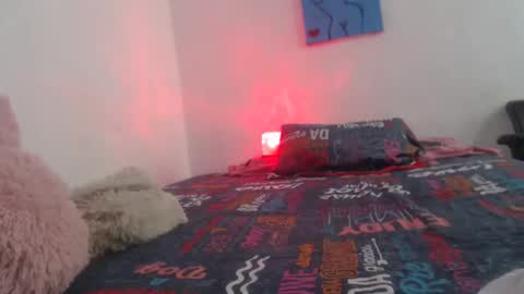 Snapshot of sex_forever77 chatting on October 19, 9:39 pm Karol y antony online show from October 19, 9:39 pm