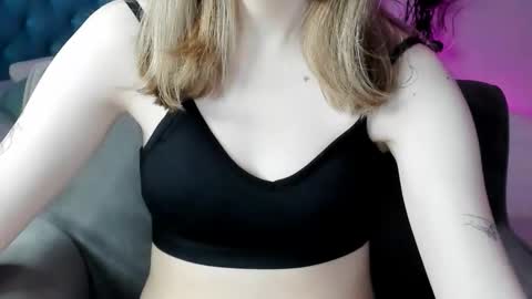 Lisi don forget give me thumbs up pls... online show from January 11, 3:06 pm