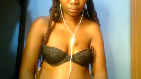 Snapshot of sexie_love chatting on September 28, 10:04 pm Nancy online show from September 28, 10:04 pm