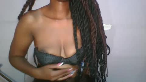 Snapshot of sexie_love chatting on September 22, 5:50 am Nancy online show from September 22, 5:50 am