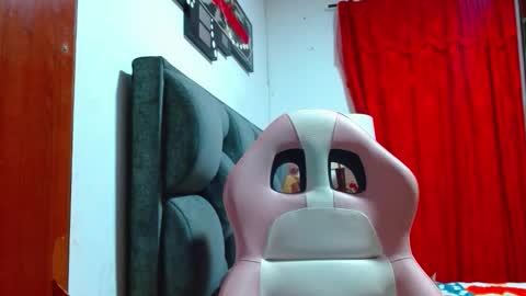 sexmilkdirty online show from February 2, 11:26 pm