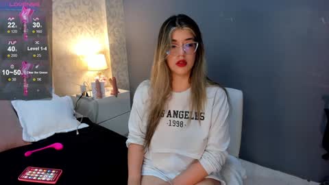 Snapshot of sexmilla_ chatting on December 29, 9:41 pm My name is sexmilla Dont forget to follow me online show from December 29, 9:41 pm