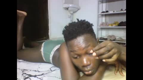 Snapshot of sexqueen02 chatting on February 25, 10:53 pm sexqueen02 online show from February 25, 10:53 pm