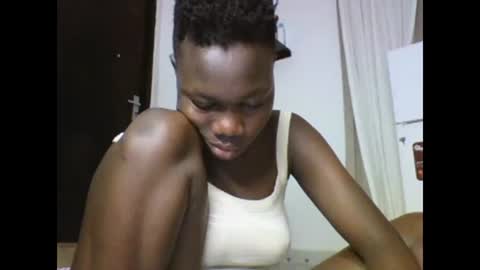 Snapshot of sexqueen02 chatting on February 13, 3:07 am sexqueen02 online show from February 13, 3:07 am