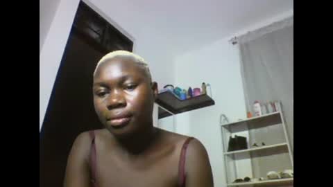 Snapshot of sexqueen02 chatting on March 5, 12:16 am sexqueen02 online show from March 5, 12:16 am