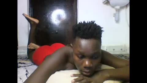 Snapshot of sexqueen02 chatting on February 21, 8:38 pm sexqueen02 online show from February 21, 8:38 pm