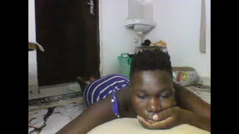 Snapshot of sexqueen02 chatting on February 18, 2:27 pm sexqueen02 online show from February 18, 2:27 pm