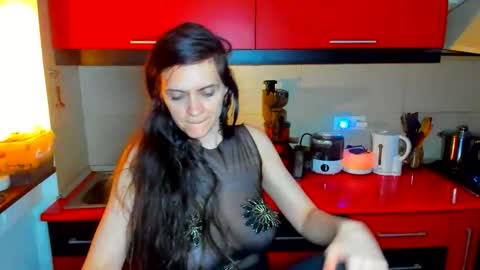 sexqueen1111 online show from February 3, 3:26 am