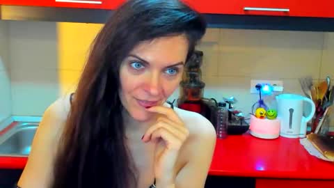 Snapshot of sexqueen1111 chatting on September 19, 3:38 am sexqueen1111 online show from September 19, 3:38 am
