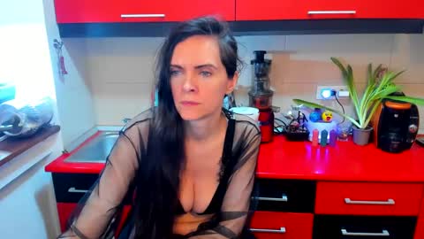 Snapshot of sexqueen1111 chatting on March 3, 1:49 am sexqueen1111 online show from March 3, 1:49 am