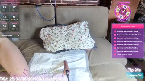 Snapshot of sexualochka chatting on February 5, 7:31 pm Sexualochka online show from February 5, 7:31 pm