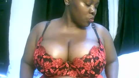 sexxi_ebony online show from April 23, 1:57 pm