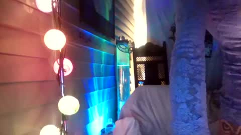 Snapshot of sexxileeah42o chatting on September 28, 12:10 pm Leeah CloudZzz online show from September 28, 12:10 pm