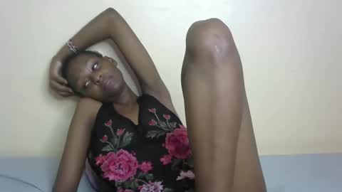Snapshot of sexxy_bum23 chatting on February 26, 3:25 am sexxy bum online show from February 26, 3:25 am