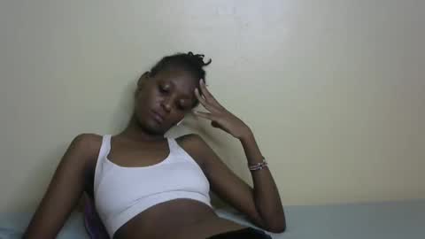 Snapshot of sexxy_bum23 chatting on February 27, 12:43 am sexxy bum online show from February 27, 12:43 am