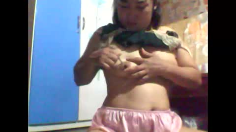 Snapshot of sexxy_love2k chatting on September 17, 7:28 am sexxy_love2k online show from September 17, 7:28 am
