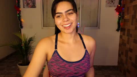 Snapshot of sexxylady__ chatting on December 30, 11:48 am Angie online show from December 30, 11:48 am