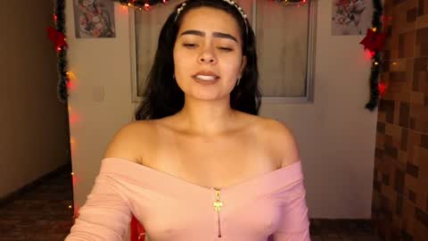 Snapshot of sexxylady__ chatting on December 15, 2:16 pm Angie online show from December 15, 2:16 pm