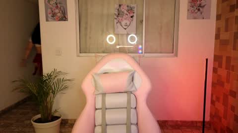 Snapshot of sexxylady__ chatting on January 18, 11:21 am Angie online show from January 18, 11:21 am