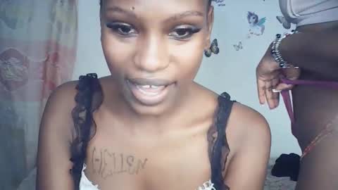 sexxypixie online show from April 1, 9:34 pm