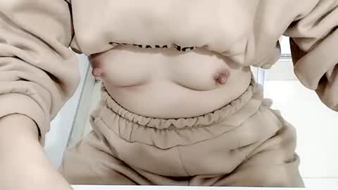 sexy8685 online show from November 5, 12:49 am